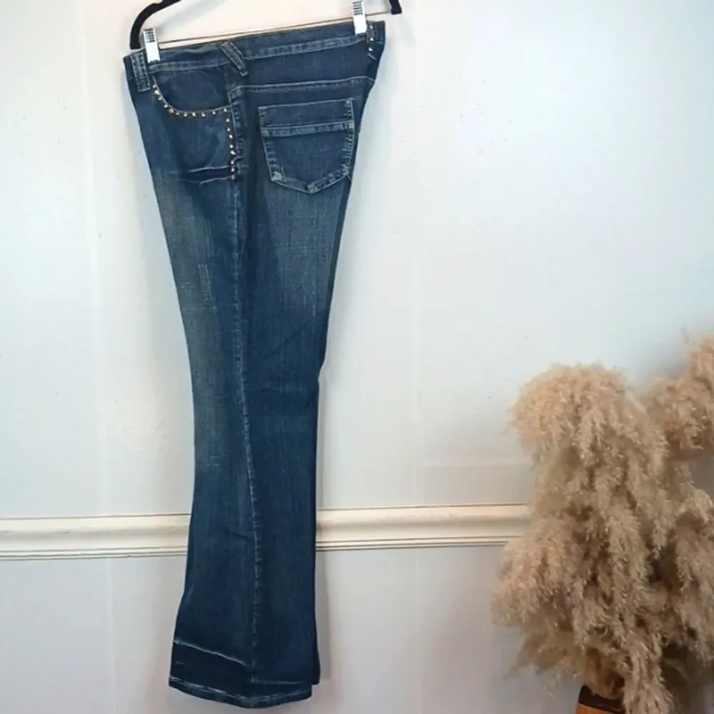 Y2K NEESO medium wash boot cut silver studded premium jeans sz 15